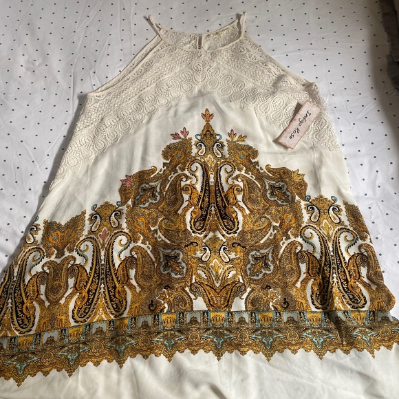 New with tags sundress or suit cover - Picture 2 of 3